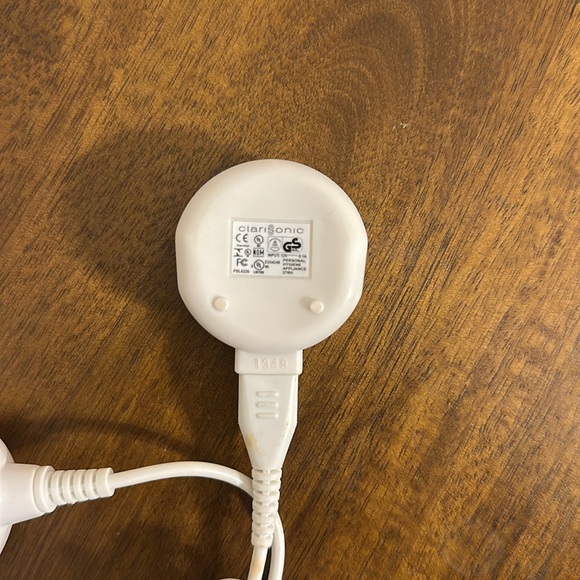Clarisonic Power AC Adapter Charger 12V 0.1A PBL3100-479 For Mia 1 & Mia 2 - Picture 3 of 4